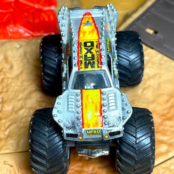 Max D - Picture 2 of 3